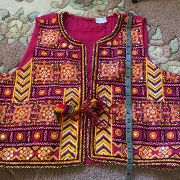 Beautiful vest - Picture 7 of 7